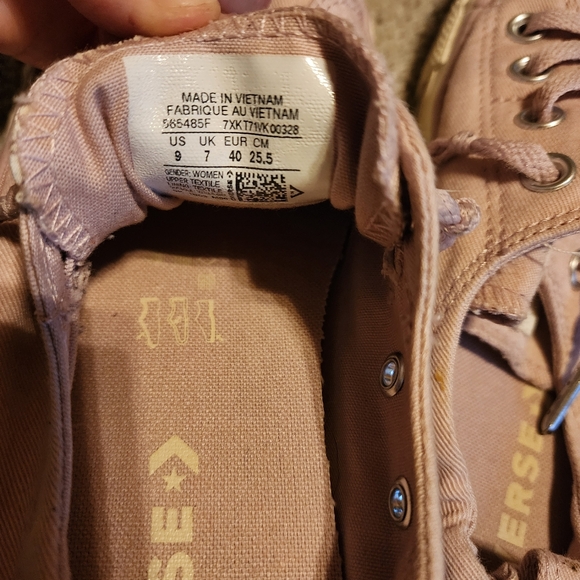 Converse shoreline plum - Picture 2 of 4